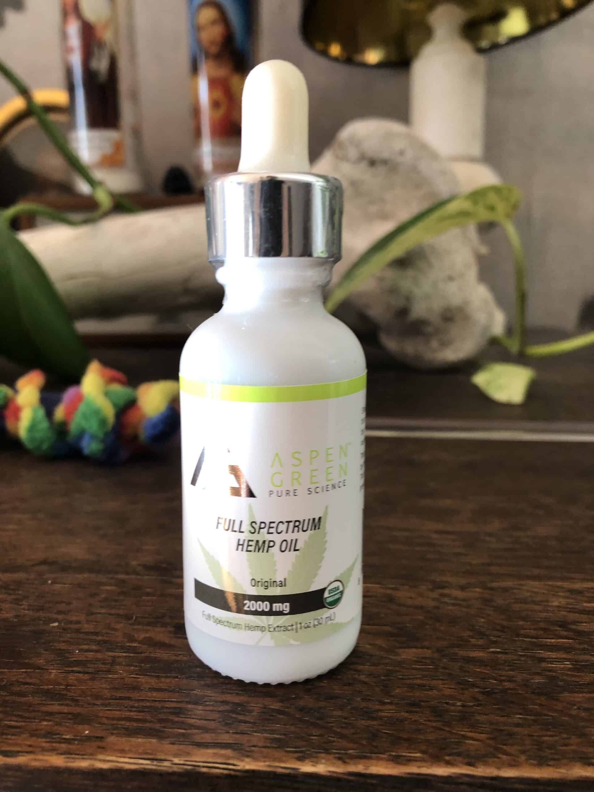 aspen green full spectrum hemp oil 2,000 mg save on cannabis beauty shot