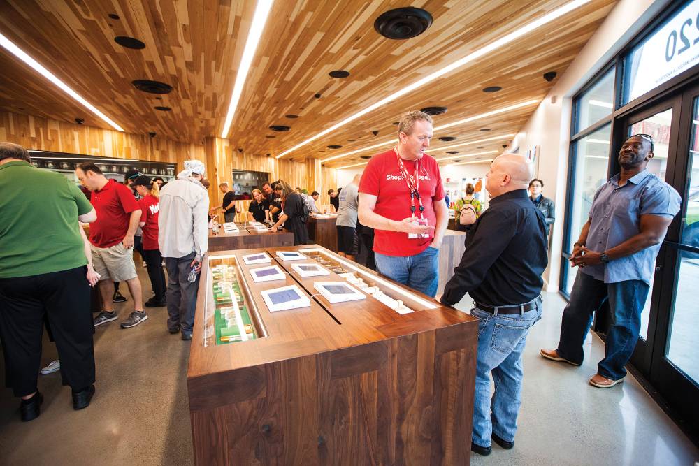 Top Las Vegas Dispensaries: Your Guide To The Best 15 Medmen - Las Vegas Strip
